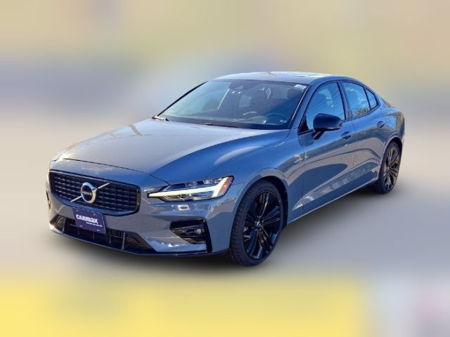 2022 Volvo S60 Momentum