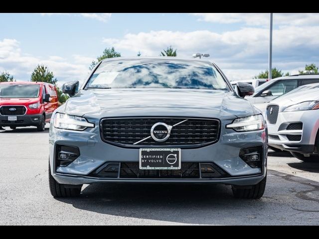 2022 Volvo S60 Momentum