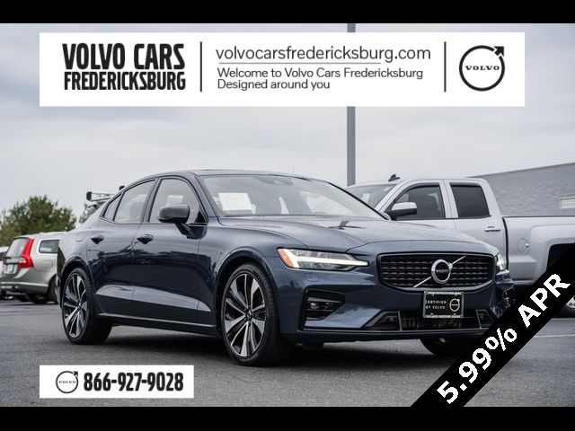 2022 Volvo S60 Momentum