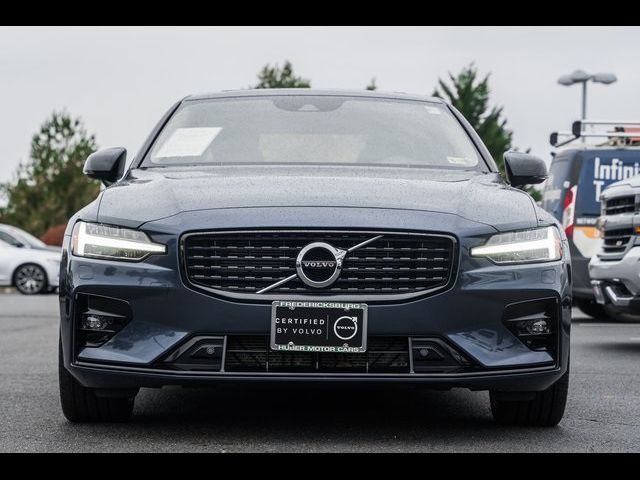 2022 Volvo S60 Momentum