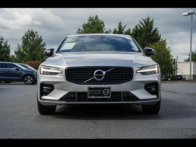 2022 Volvo S60 Momentum