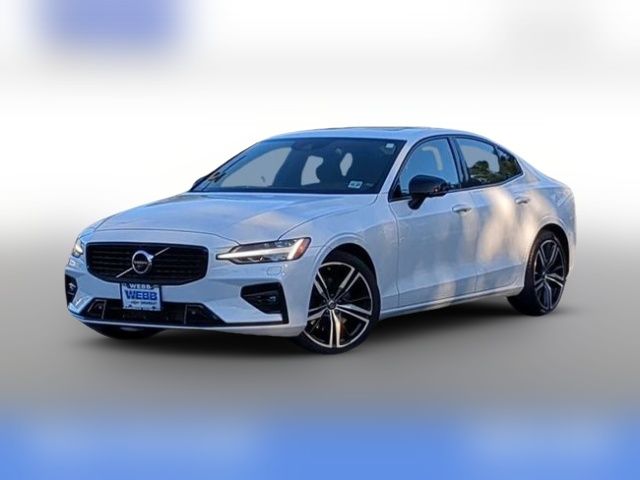 2022 Volvo S60 Black Edition R-Design