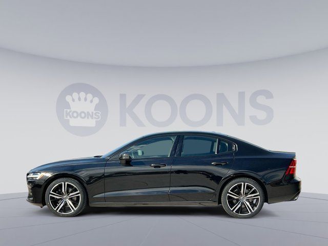 2022 Volvo S60 R-Design