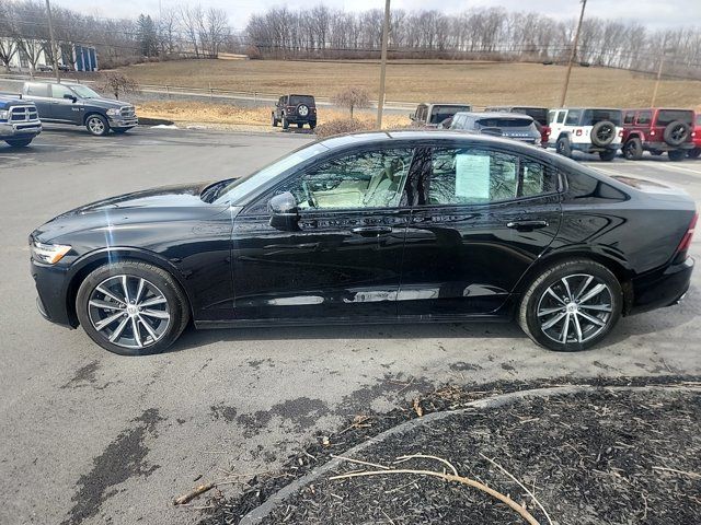 2022 Volvo S60 