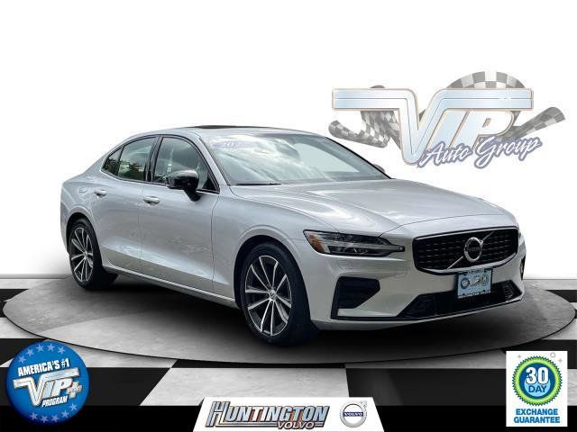 2022 Volvo S60 Momentum