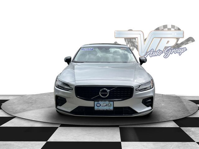 2022 Volvo S60 Momentum