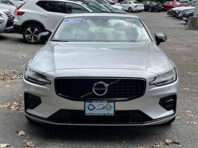 2022 Volvo S60 Momentum