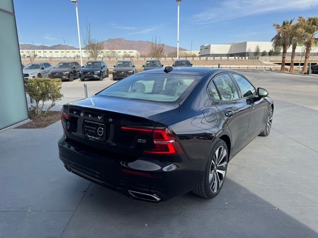 2022 Volvo S60 Momentum