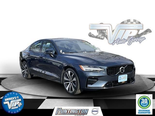 2022 Volvo S60 Momentum