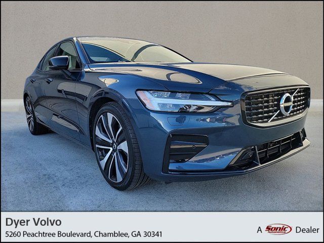 2022 Volvo S60 Momentum