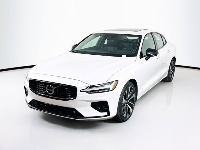 2022 Volvo S60 Momentum