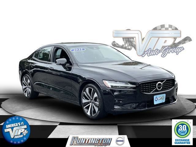 2022 Volvo S60 Momentum