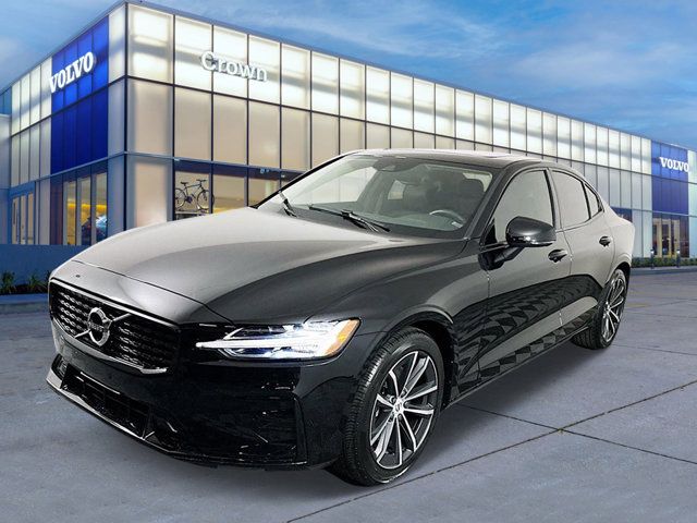 2022 Volvo S60 Momentum