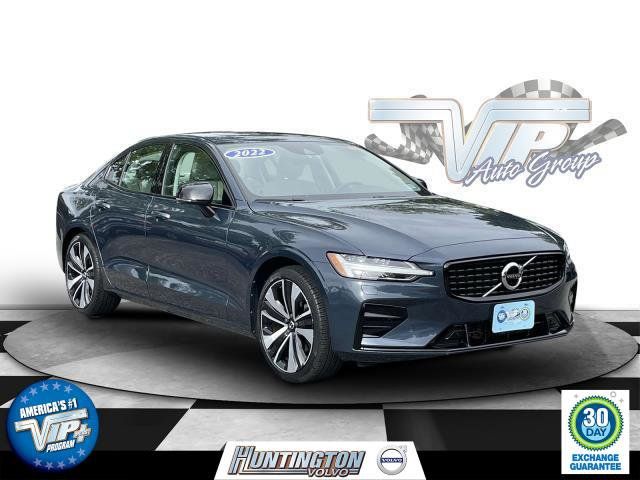 2022 Volvo S60 Momentum