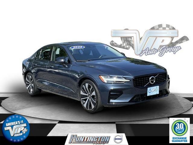 2022 Volvo S60 Momentum