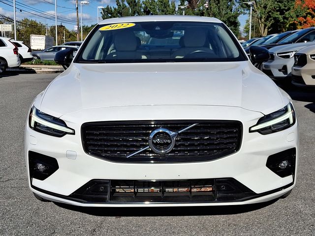 2022 Volvo S60 Momentum