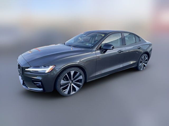 2022 Volvo S60 Momentum