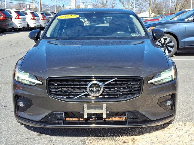 2022 Volvo S60 Momentum