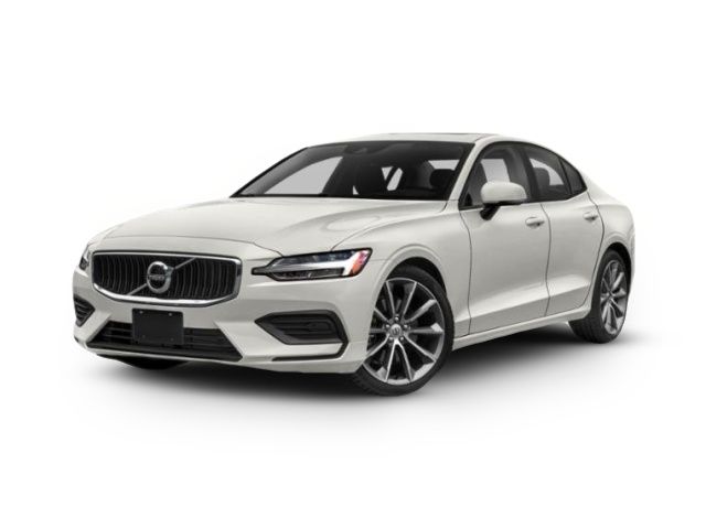 2022 Volvo S60 Momentum