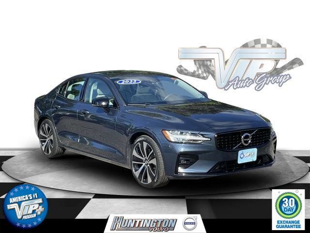 2022 Volvo S60 Momentum