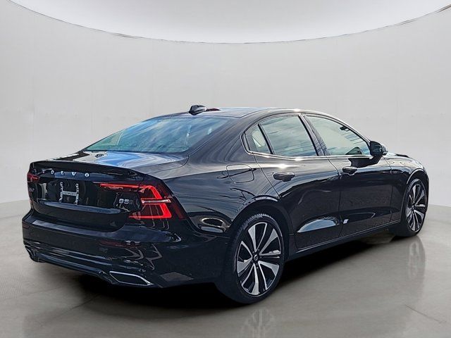 2022 Volvo S60 Momentum