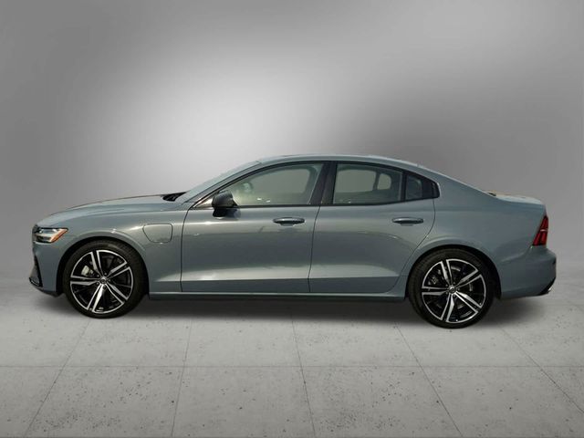 2022 Volvo S60 Recharge Plug-In Hybrid R-Design