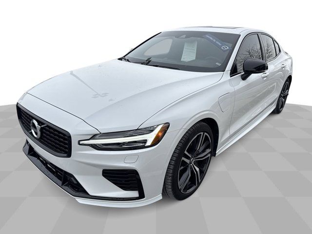 2022 Volvo S60 Recharge Plug-In Hybrid R-Design