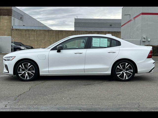 2022 Volvo S60 Recharge Plug-In Hybrid R-Design Expression