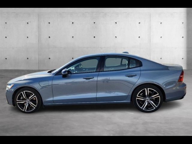 2022 Volvo S60 Recharge R-Design Expression