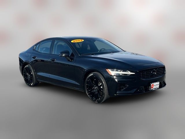 2022 Volvo S60 Recharge Black Edition R-Design