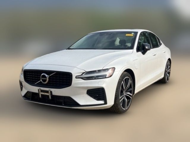 2022 Volvo S60 Recharge Plug-In Hybrid R-Design Expression