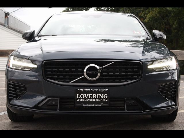 2022 Volvo S60 Recharge Plug-In Hybrid R-Design Expression