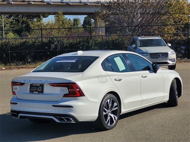 2022 Volvo S60 Recharge Plug-In Hybrid R-Design Expression