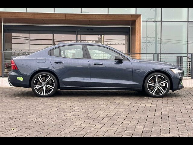 2022 Volvo S60 Recharge Plug-In Hybrid R-Design