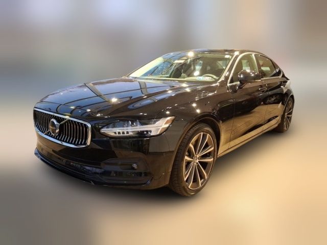 2022 Volvo S90 Momentum