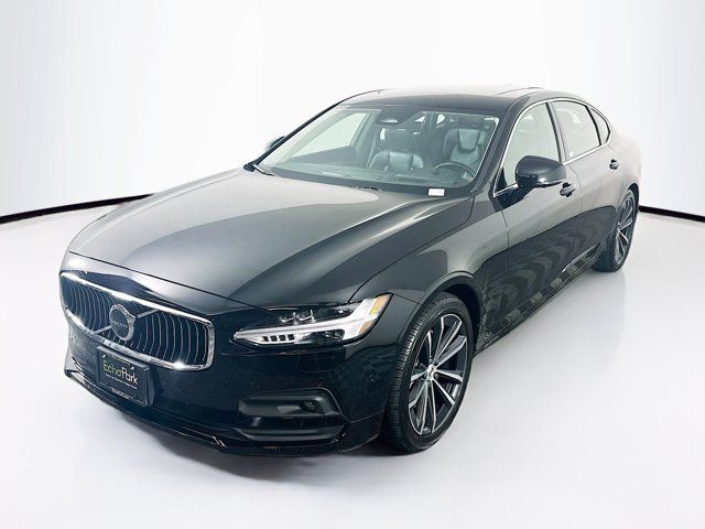 2022 Volvo S90 Momentum