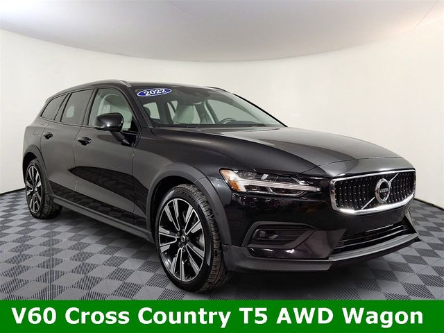 2022 Volvo V60 Cross Country Base