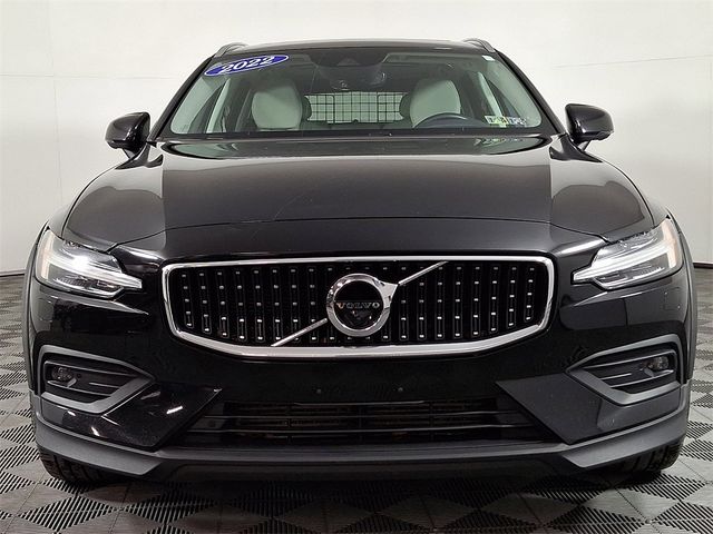 2022 Volvo V60 Cross Country Base