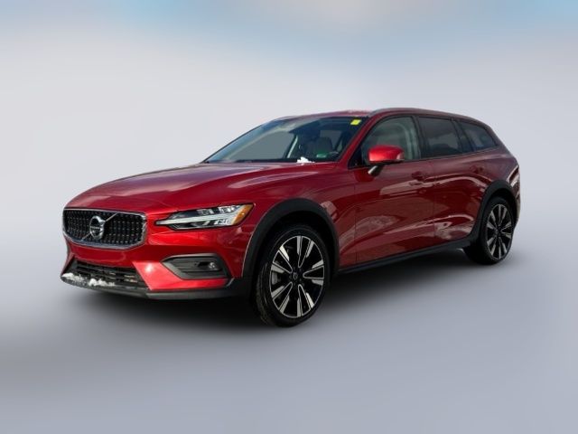 2022 Volvo V60 Cross Country Base