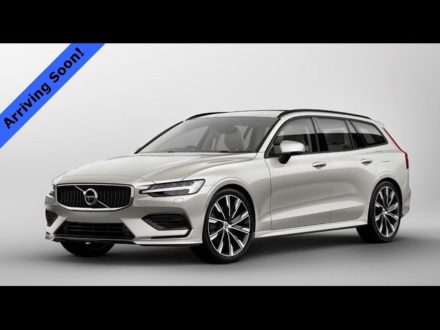 2022 Volvo V60 Cross Country Base