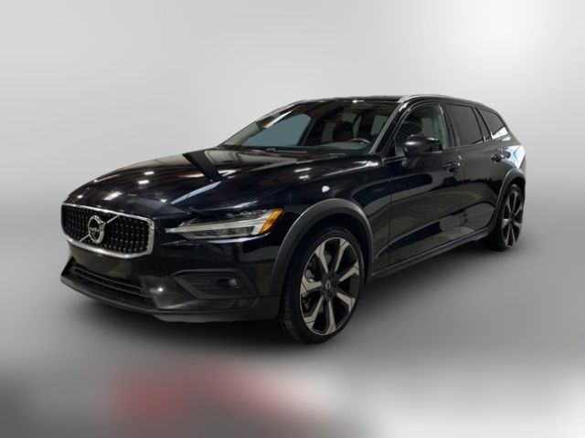 2022 Volvo V60 Cross Country Base