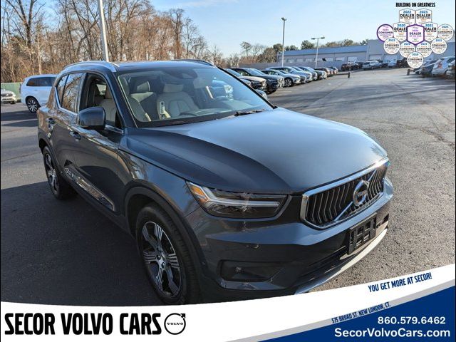 2022 Volvo XC40 Inscription