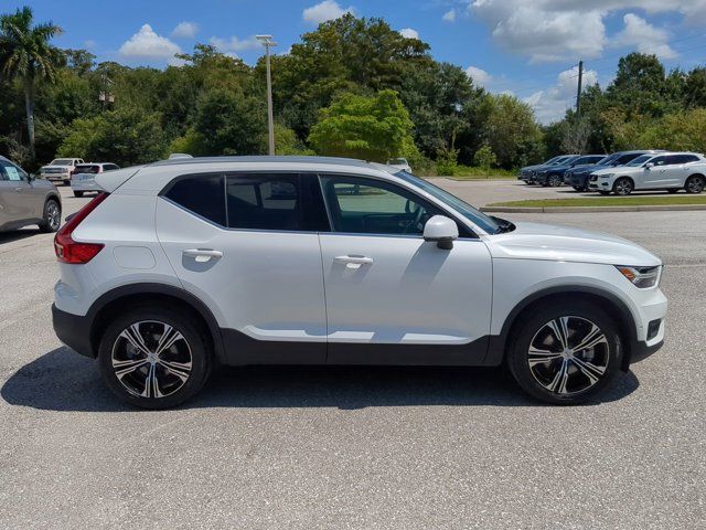 2022 Volvo XC40 Inscription