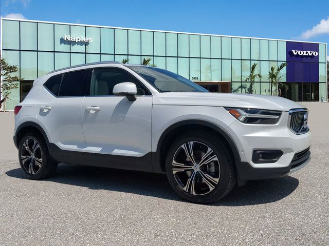 2022 Volvo XC40 Inscription