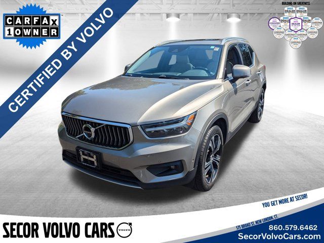 2022 Volvo XC40 Inscription