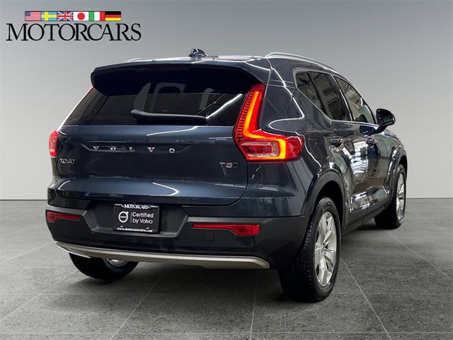 2022 Volvo XC40 Momentum