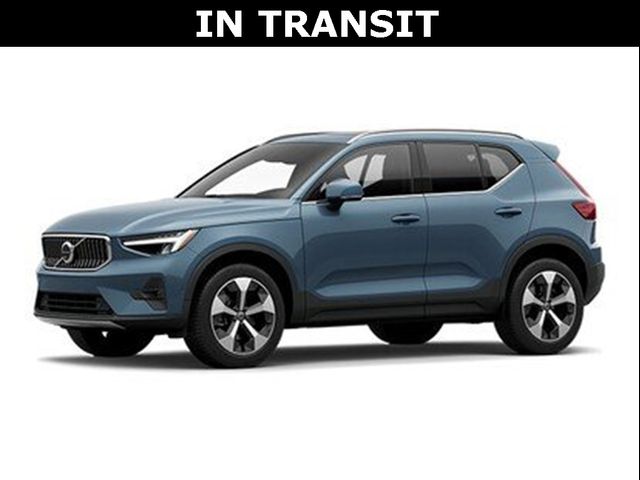 2022 Volvo XC40 Momentum