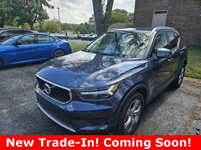 2022 Volvo XC40 Momentum