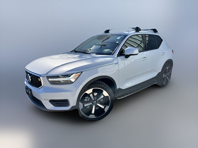 2022 Volvo XC40 Momentum