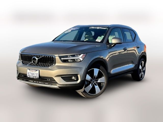 2022 Volvo XC40 Momentum